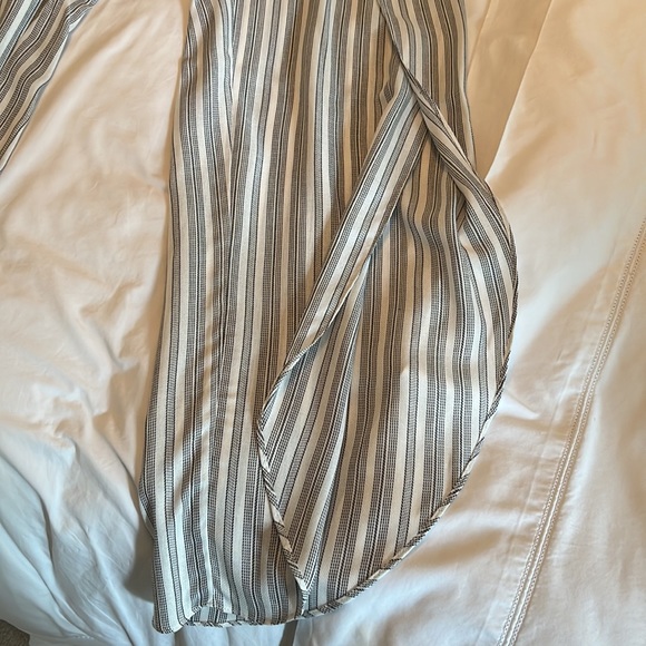 Samantha Dru grey & white striped tulip pants - Picture 5 of 5